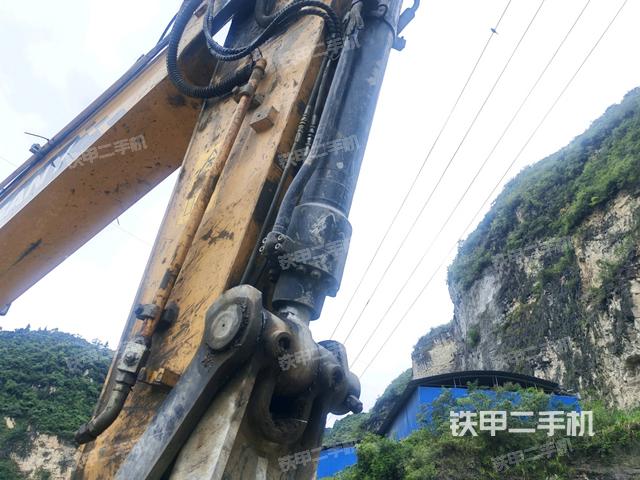 大臂根部?斜視（工作和回轉(zhuǎn)裝置）