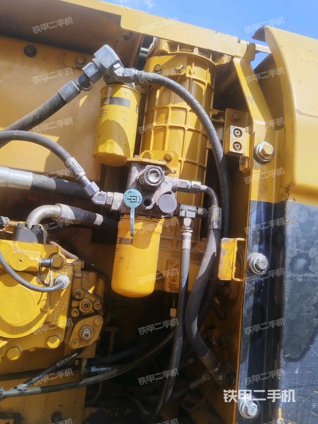 液壓泵斜45?右（大件艙室）