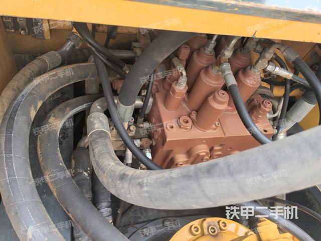 駕駛室頂部俯視（上車部件）