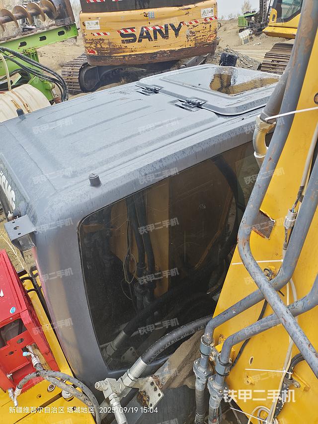 驾驶室顶部（整机外观）