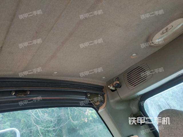 左后方玻璃角标（驾驶室部分）