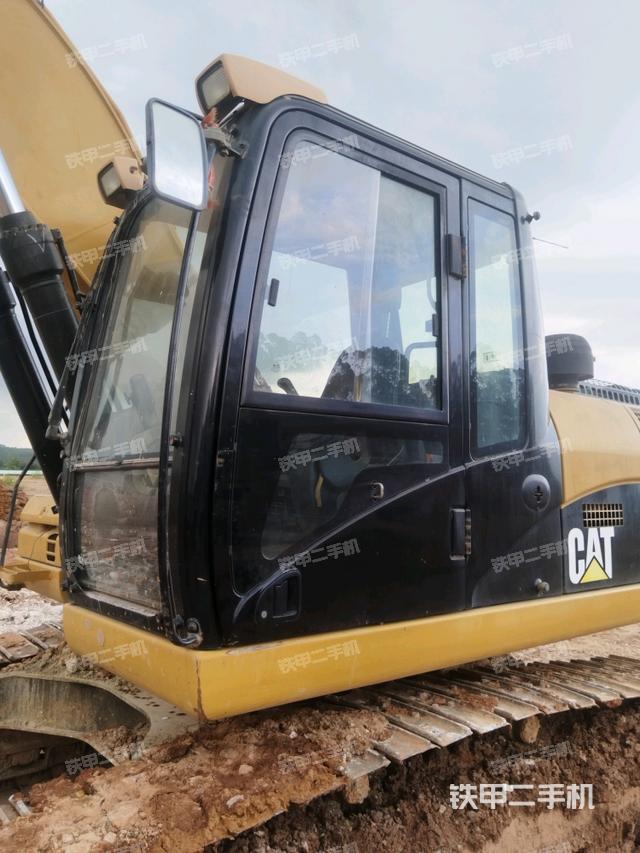 座椅左側(cè)控制臺(tái)/音響/含左手柄（駕駛室部分）