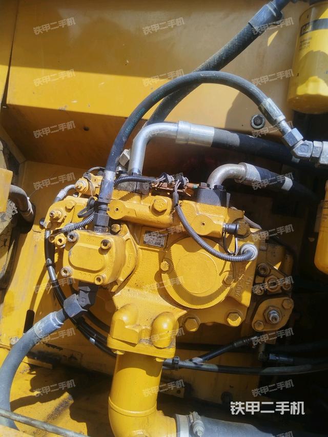 液壓泵斜45?左（大件艙室）