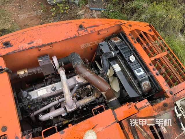 回轉(zhuǎn)馬達(dá)（上車部件）