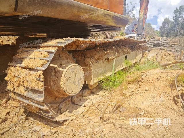 單側(cè)履帶整體（整機(jī)外觀）