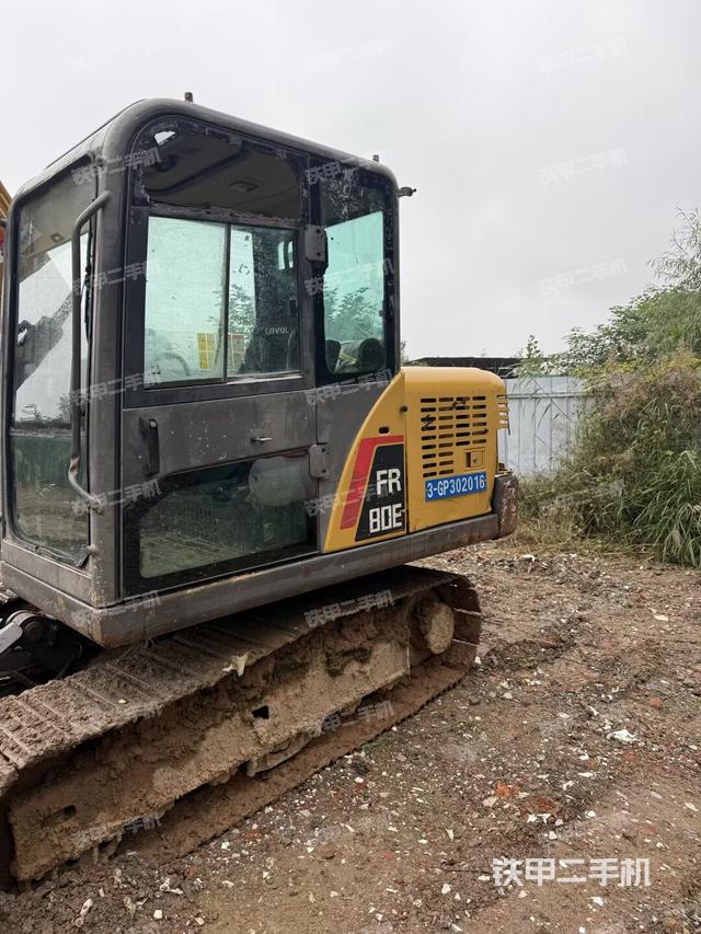 駕駛室整體（整機(jī)外觀）