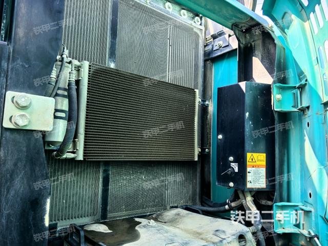 散熱器正面（大件艙室）