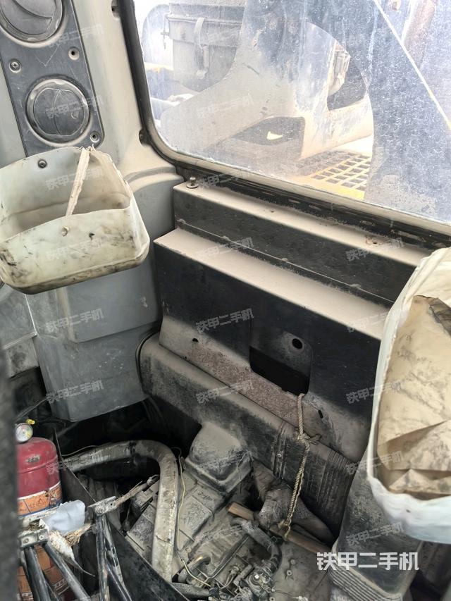 座椅后部（駕駛室部分）