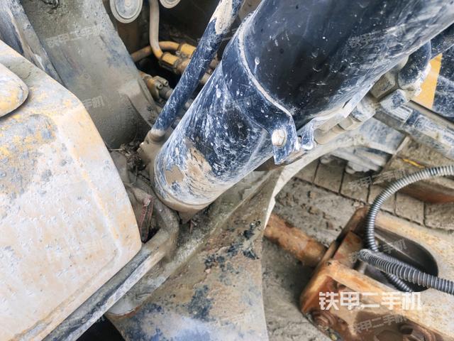 小臂整體右前（工作和回轉(zhuǎn)裝置）