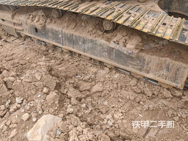 左侧履带整体 (行走机构) 左侧履带整体 (行走机构)