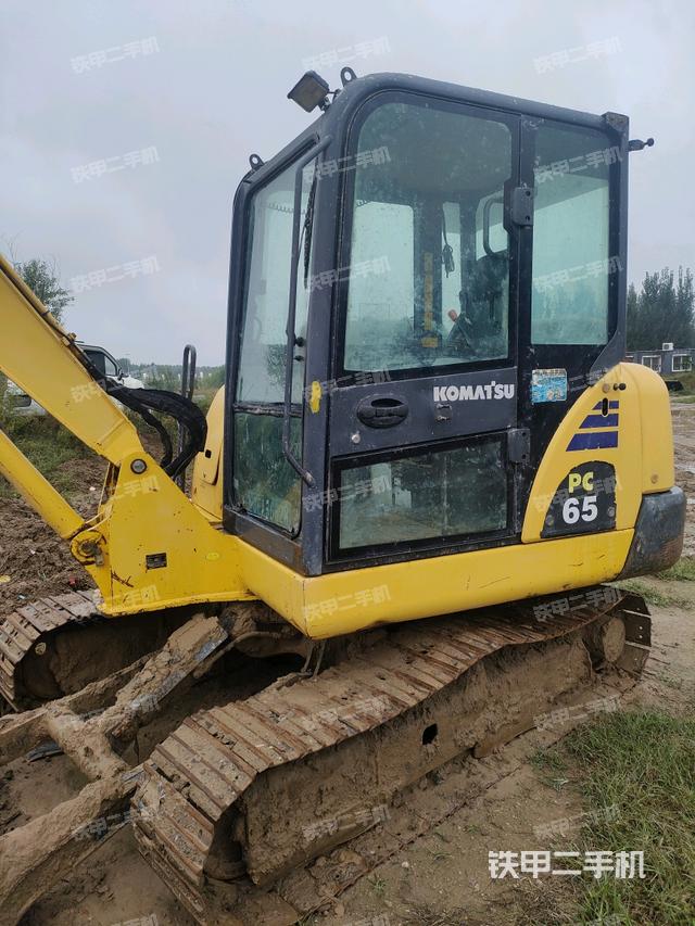 駕駛室整體（整機外觀）