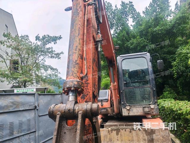 鏟斗右后整體（工作和回轉(zhuǎn)裝置）