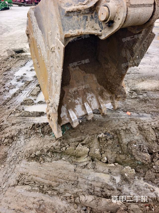 鏟斗右后整體（工作和回轉裝置）