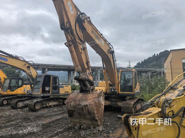 現(xiàn)代R350LC-9挖掘機