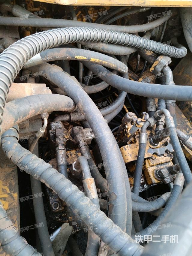 回轉(zhuǎn)馬達(dá)（上車部件）