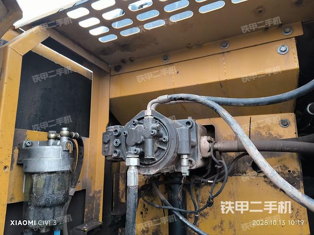 液壓泵斜45?右（大件艙室）