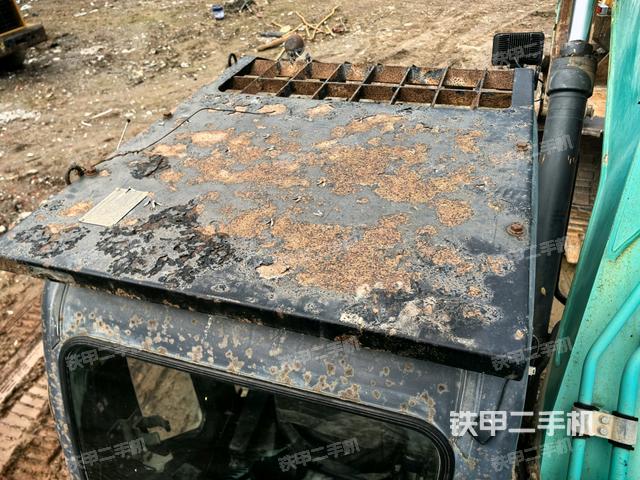 駕駛室頂部俯視（上車(chē)部件）