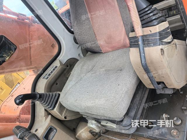 后窗玻璃角標(biāo)（駕駛室部分）