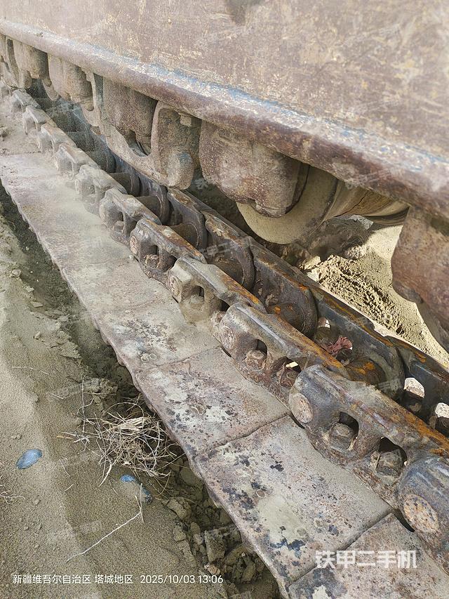 单侧履带整体（整机外观）