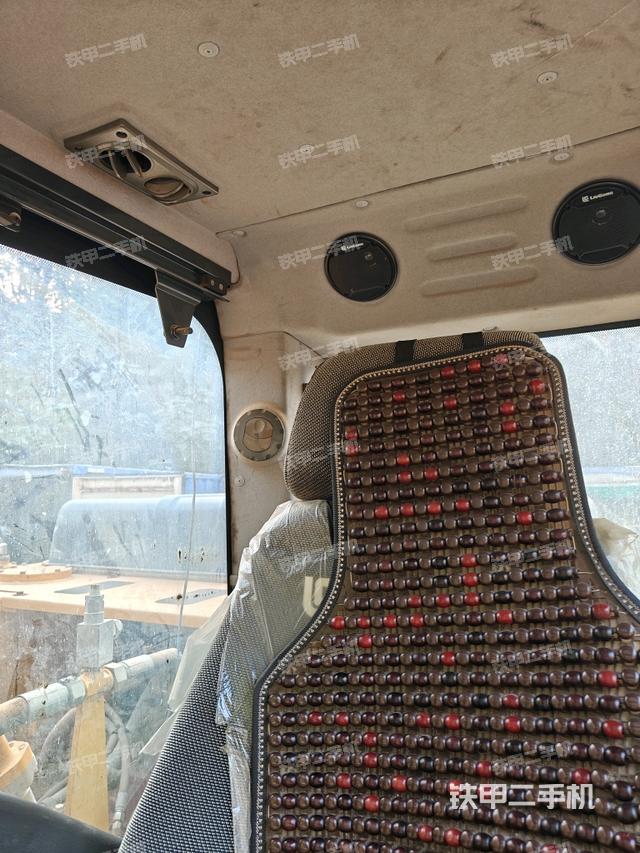 后窗玻璃角標(biāo)（駕駛室部分）