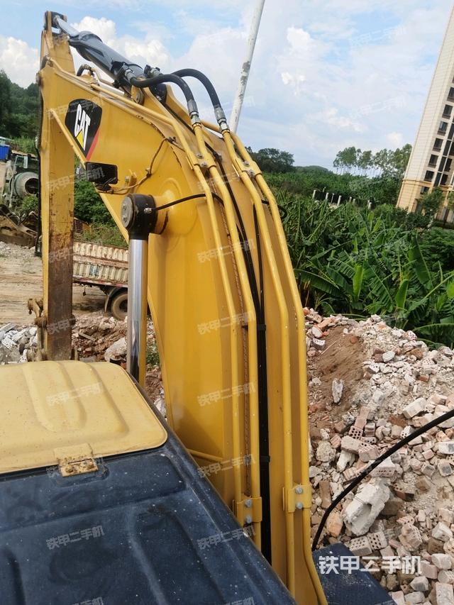 大臂根部?斜視（工作和回轉(zhuǎn)裝置）