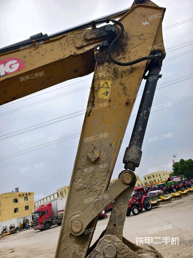 大臂整體?右側（工作和回轉裝置）