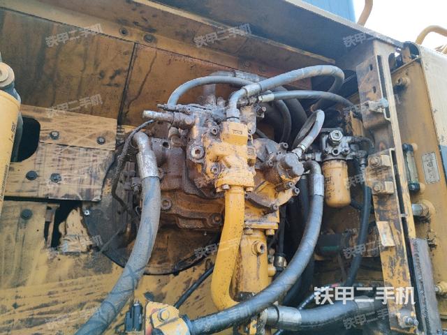 液壓泵斜45?左（大件艙室）