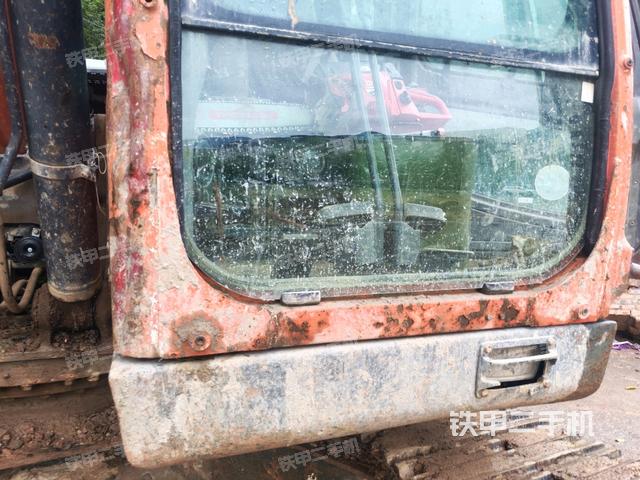 铲斗右后整体（工作和回转装置）