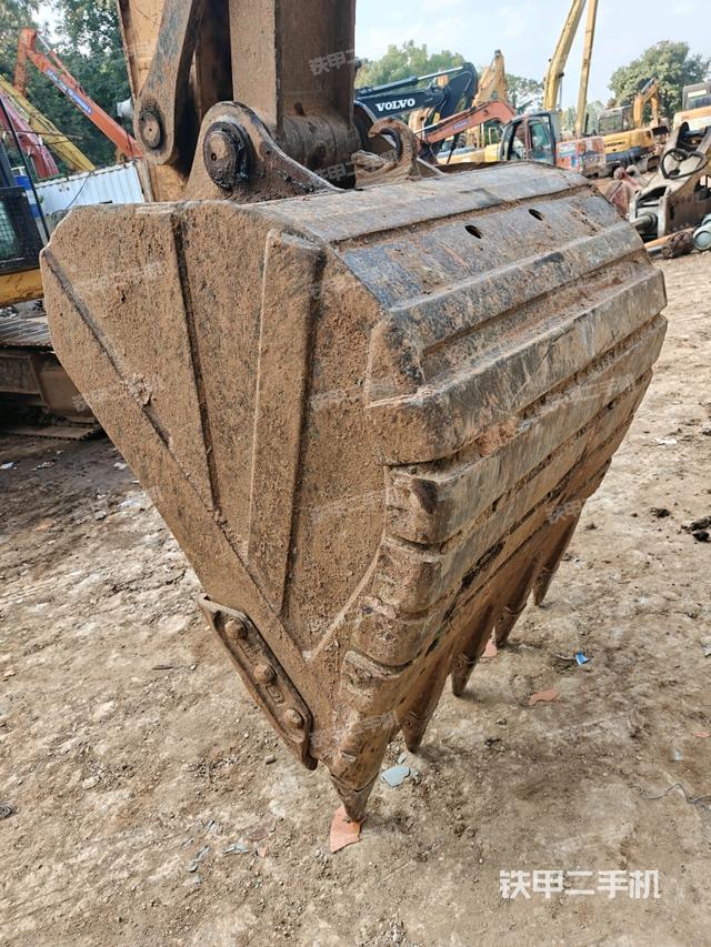 小臂整體左后（工作和回轉(zhuǎn)裝置）