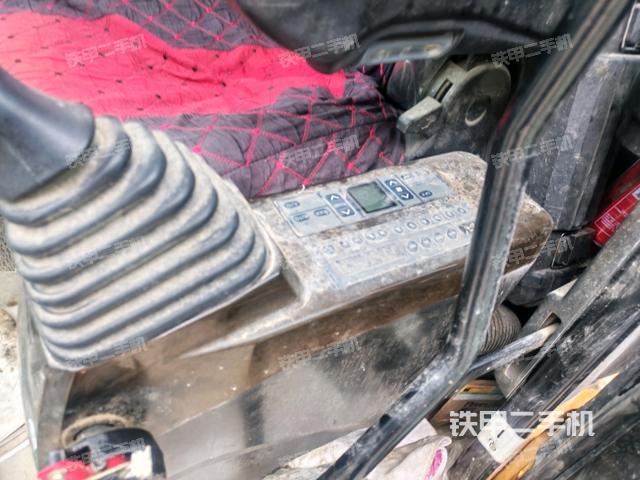 座椅左側(cè)控制臺(tái)/音響/含左手柄（駕駛室部分）