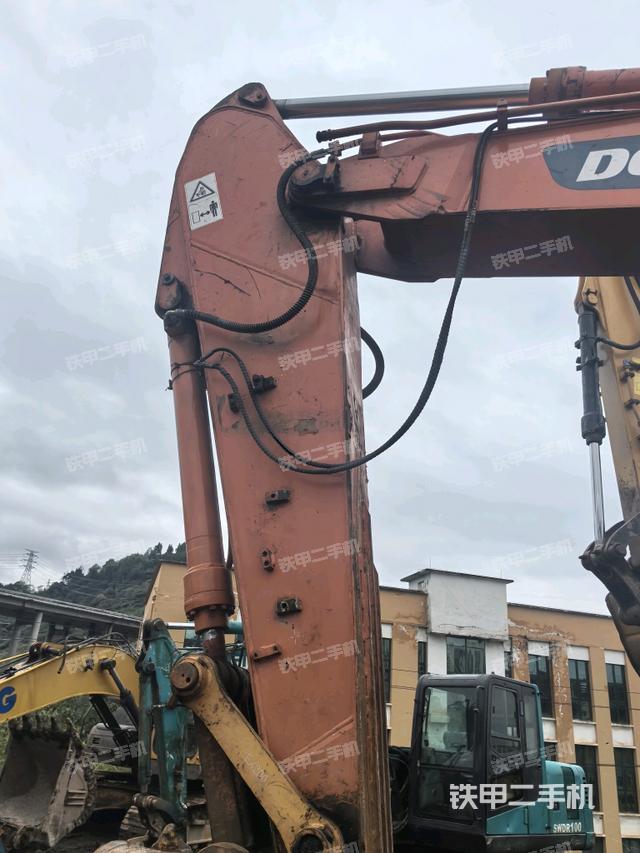 大臂整體?右側(cè)（工作和回轉(zhuǎn)裝置）