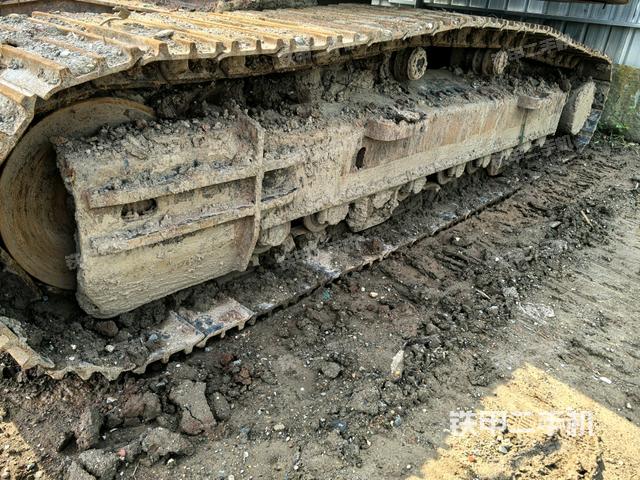 左側(cè)履帶整體?（行走機(jī)構(gòu)）