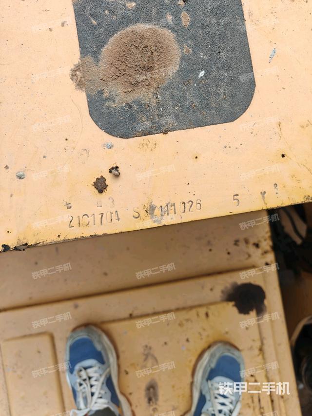 大臂背部俯視（工作和回轉(zhuǎn)裝置）