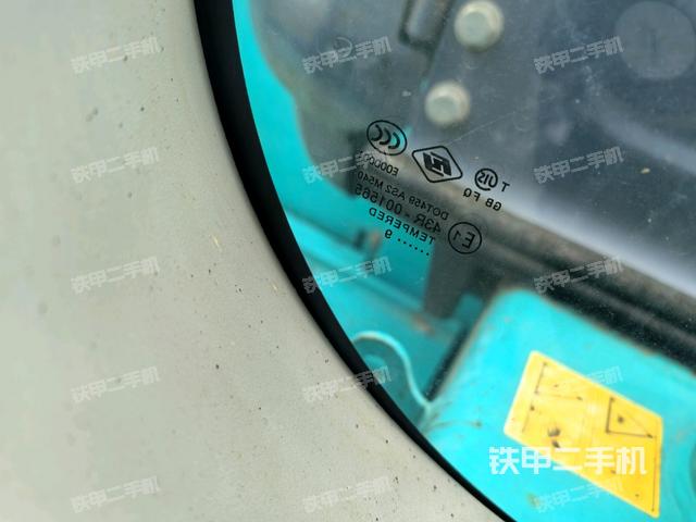 后窗玻璃角標(biāo)（駕駛室部分）