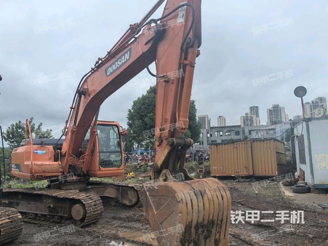 斗山DH220LC-9E挖掘機