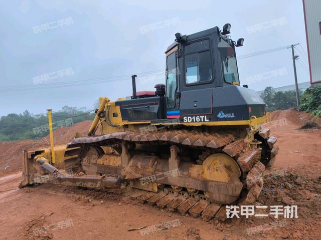 左后45°（推土机整车外观）