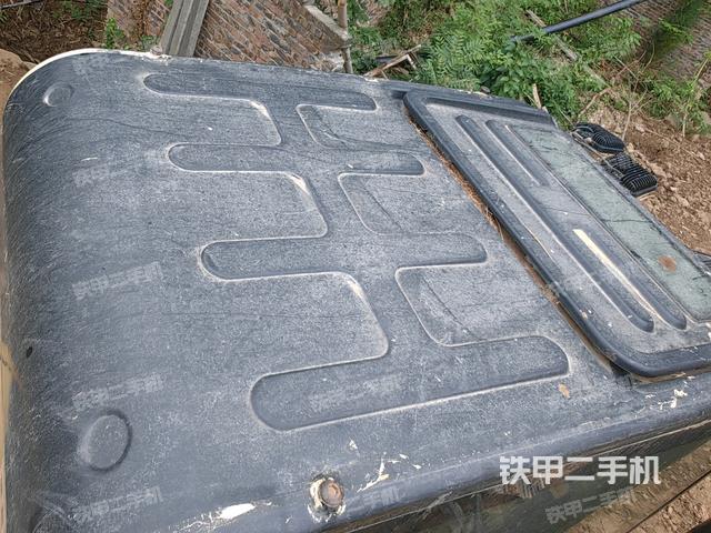 驾驶室顶部俯视(上车部件) 驾驶室顶部俯视(上车部件)