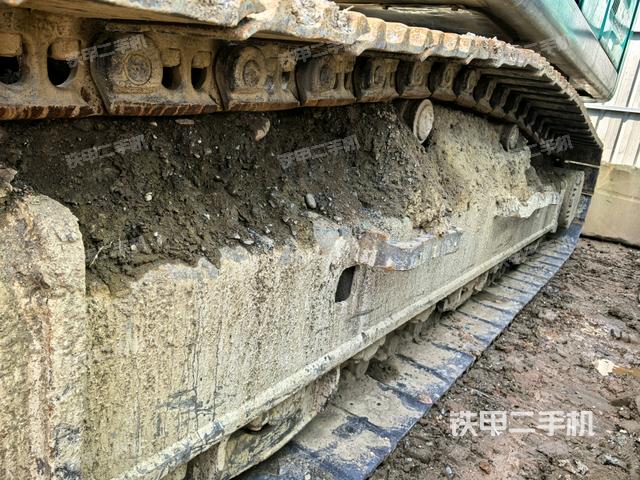 右側(cè)履帶整體（行走機(jī)構(gòu)）