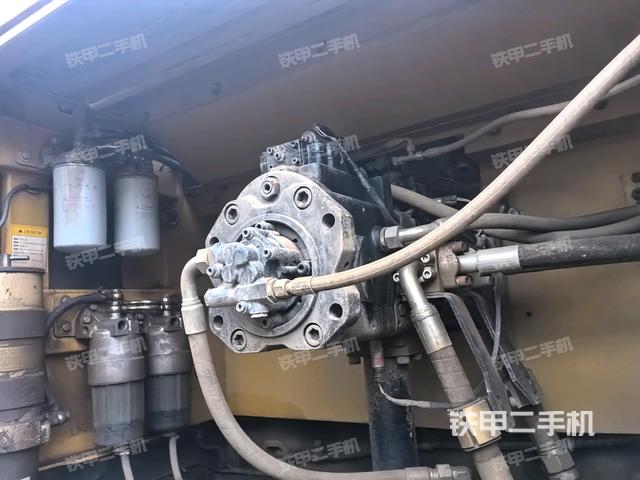 液压泵斜45 左（大件舱室）