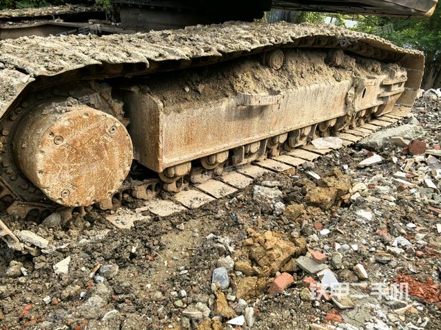 左側(cè)履帶整體?（行走機構(gòu)）