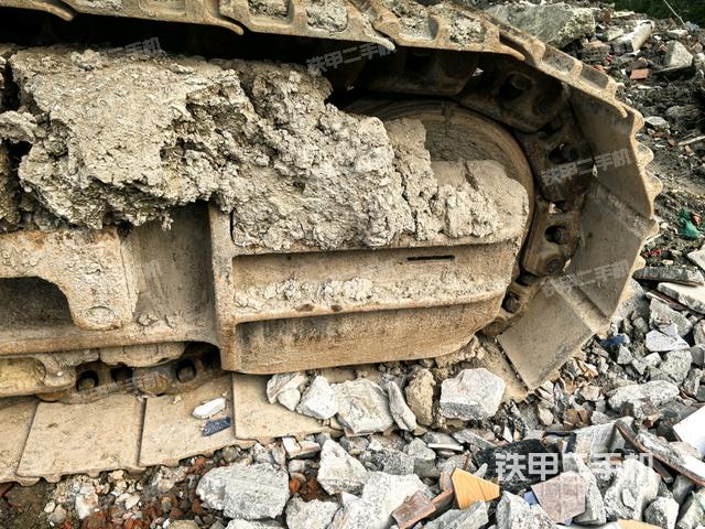 右驱动轮（行走机构）