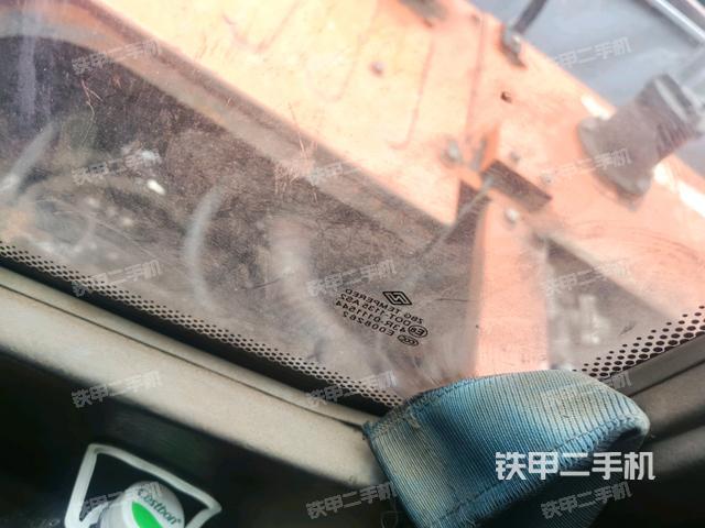 右側(cè)玻璃角標(biāo)（駕駛室部分）