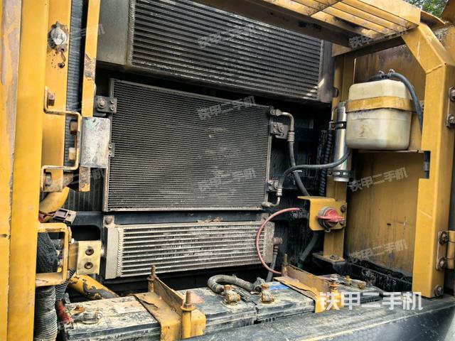 散熱器正面（大件艙室）