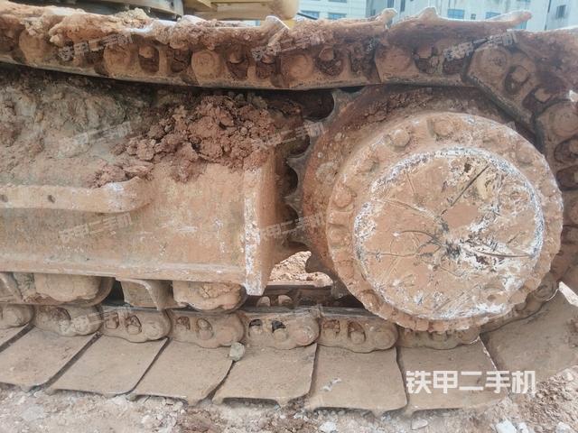 右驅(qū)動(dòng)輪（行走機(jī)構(gòu)）