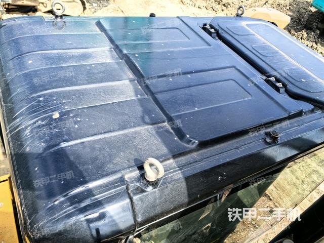 駕駛室頂部俯視（上車部件）