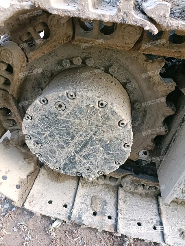 右驱动轮（行走机构）