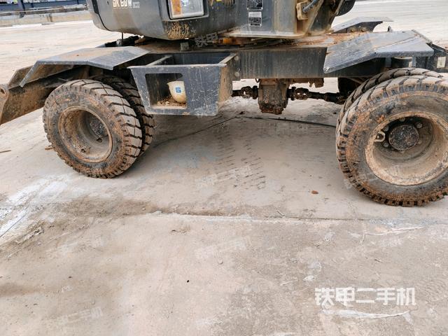 左側(cè)行走馬達(dá)蓋板（行走機(jī)構(gòu)）