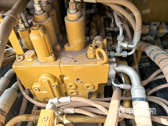 分配閥（上車部件）