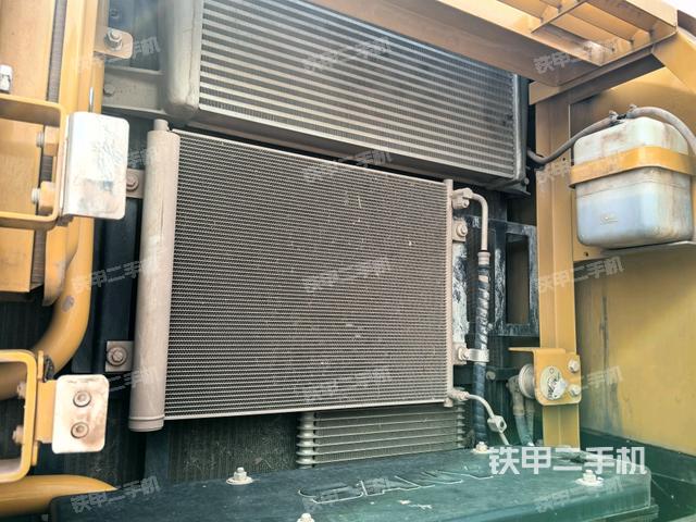 散熱器正面（大件艙室）