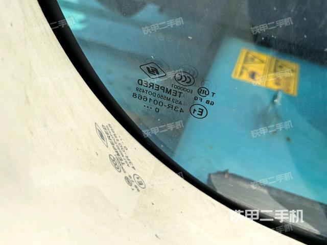 后窗玻璃角标（驾驶室部分）